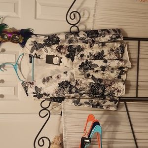 Missguided floral silky romper, NWT
